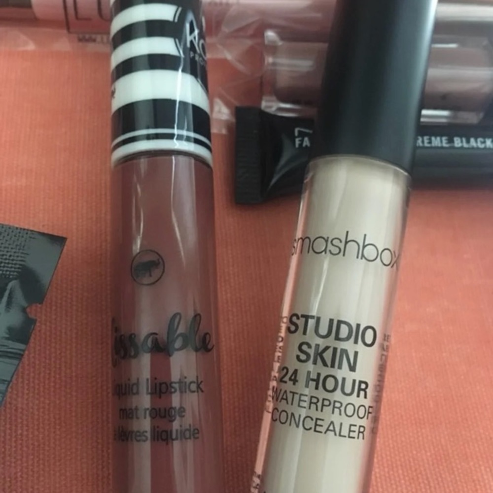 ❌❌❌SOLD❌❌❌ Assorted High End Cosmetics Lot - Picture 5 of 8